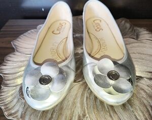 Circus 4 Sam Edelman Women's Silver Ballet Flats w/Silver Detail & Flower 8.5